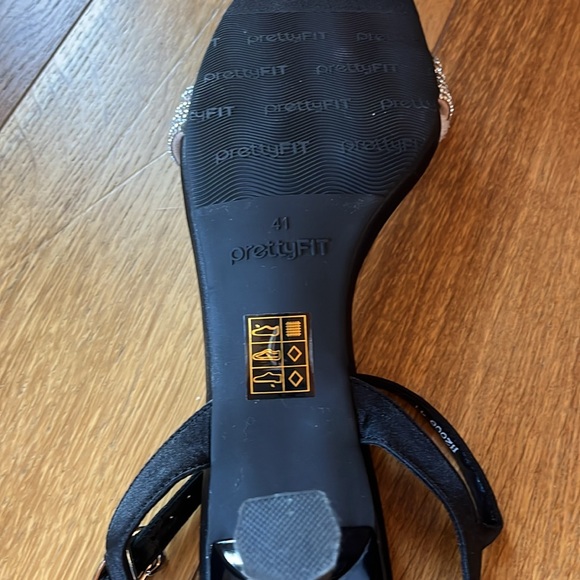 Kitten heel diamanté sandals - Picture 6 of 8